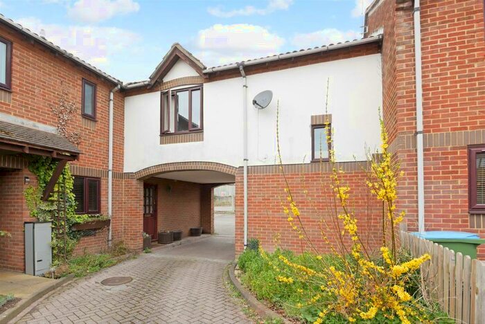 1 Bedroom Maisonette To Rent In Warren Way, Barnham, PO22