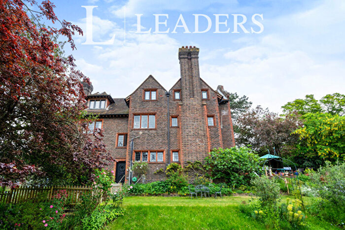 Apartment To Rent In Abbot Road, Guildford, GU1