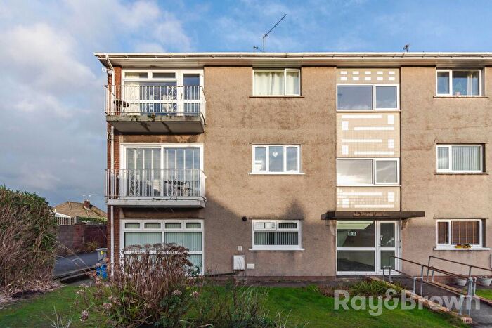 2 Bedroom Flat For Sale In Clos Hendre, Cardiff, CF14