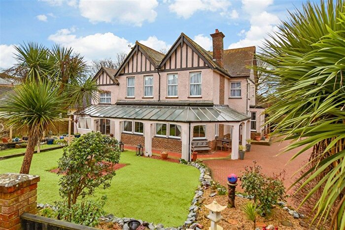 4 Bedroom Detached House For Sale In Popham Road, Shanklin, Isle Of Wight, PO37