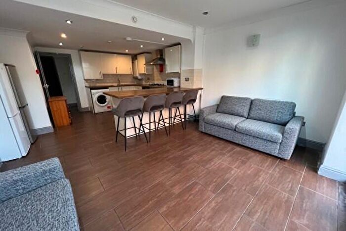 6 Bedroom Terraced House To Rent In Flora Street Cardiff, CF24