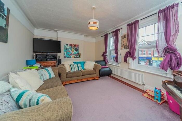 3 Bedroom Maisonette To Rent In Boundary Road, Hove, East Sussex, BN3