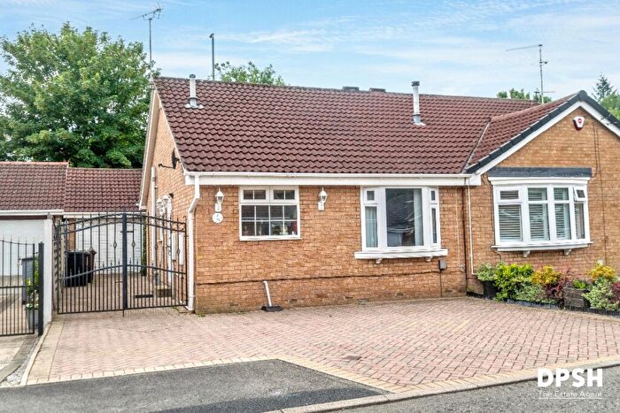2 Bedroom Semi-Detached Bungalow For Sale In Hare Farm Avenue, Leeds, LS12