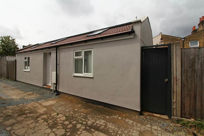2 Bedroom Bungalow To Rent In The Old Stables, Braidwood Road, Catford, SE6
