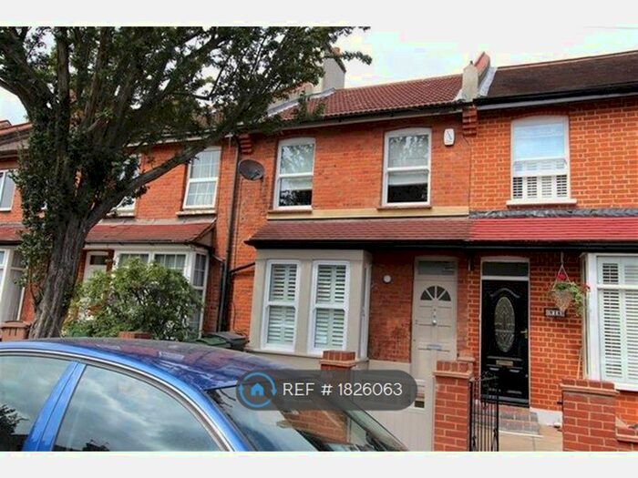 2 Bedroom Terraced House To Rent In Willow Street, London, E4