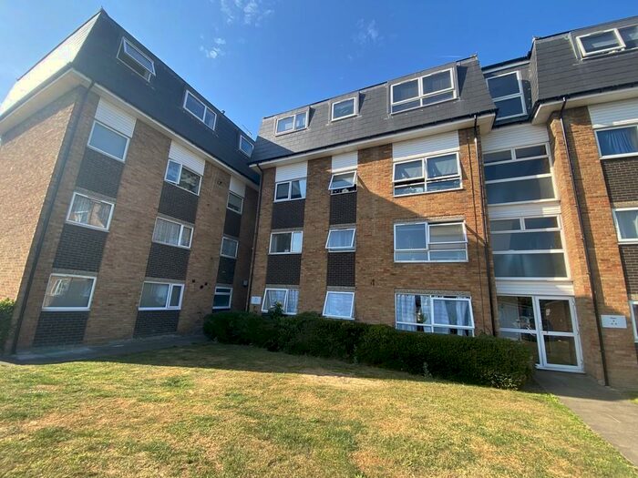 2 Bedroom Penthouse To Rent In Lampits, Hoddesdon, EN11
