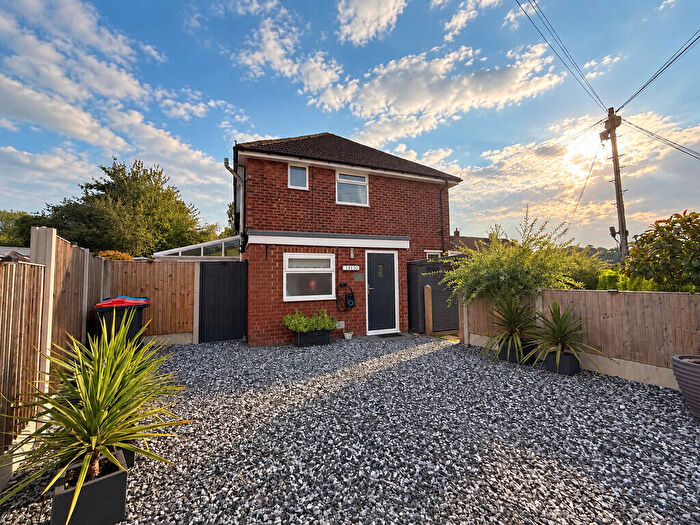 3 Bedroom Semi Detached House For Sale In Townshend Road, Lostock Gralam, Northwich, CW9