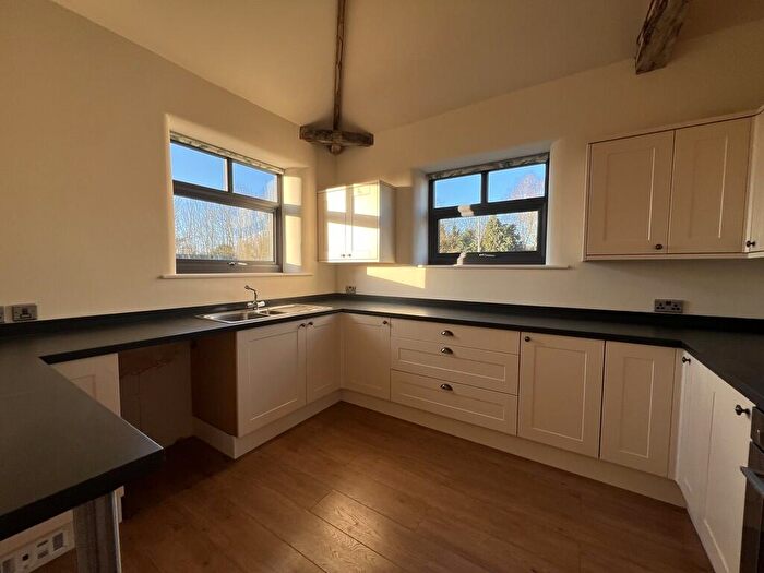 2 Bedroom Barn Conversion To Rent In Manor Farm, Church Laneham, DN22