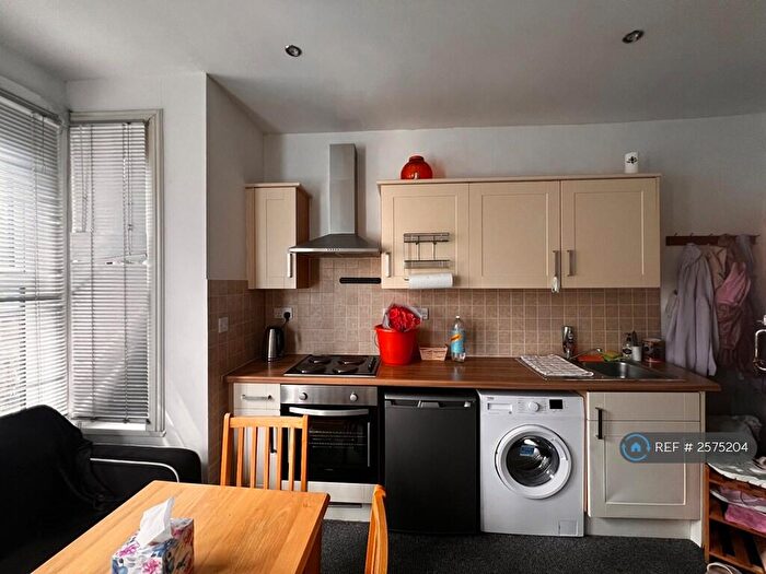 1 Bedroom Flat To Rent In Reading, Reading, RG30