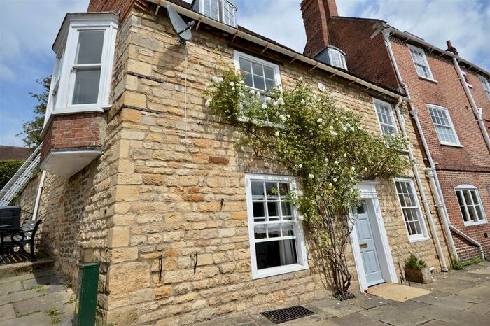 3 Bedroom Property To Rent In Greestone Terrace, Lincoln, LN2