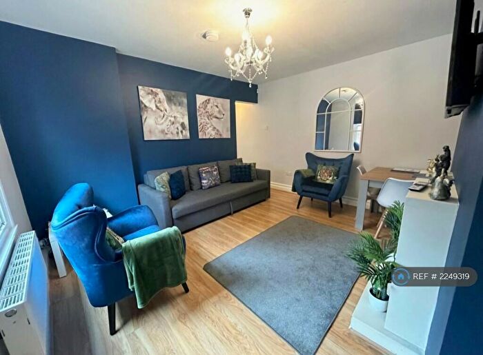 2 Bedroom Maisonette To Rent In Tarvin Road, Boughton, Chester, CH3