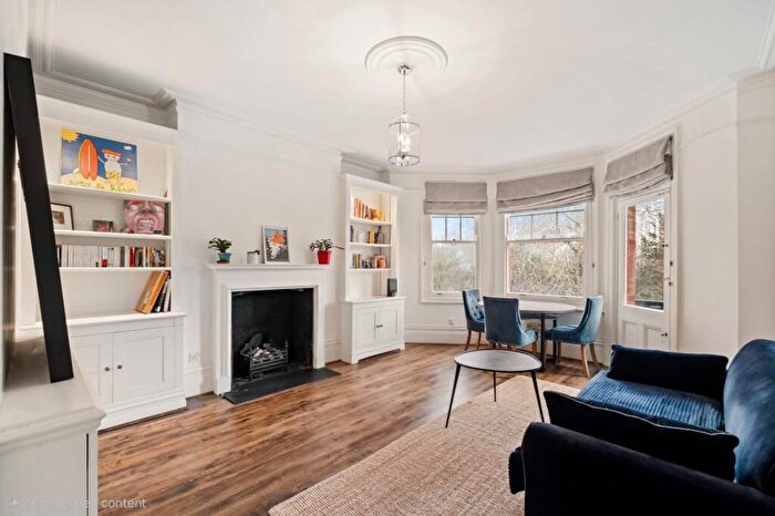 2 Bedroom Flat To Rent In Albany Mansions, Albert Bridge Road, SW11