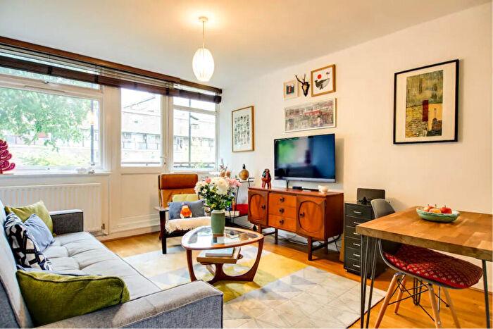 1 Bedroom Flat To Rent In Buxton Court, Thoresby Street, Islington, N1