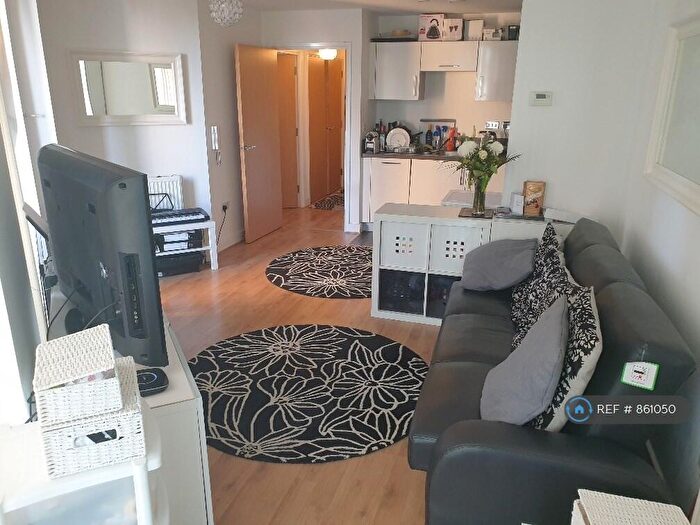 1 Bedroom Flat To Rent In Da Vinci Torre, Lewisham, London, SE13