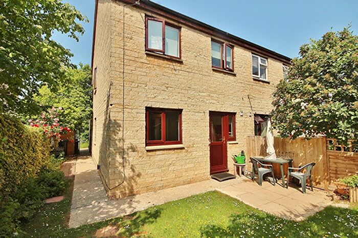 1 Bedroom Maisonette For Sale In Manor Road, Witney, OX28