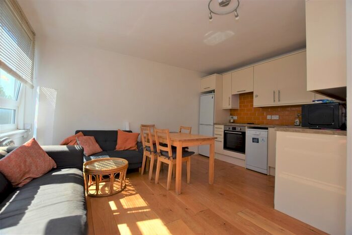 4 Bedroom Flat To Rent In John Ruskin Street, London, SE5