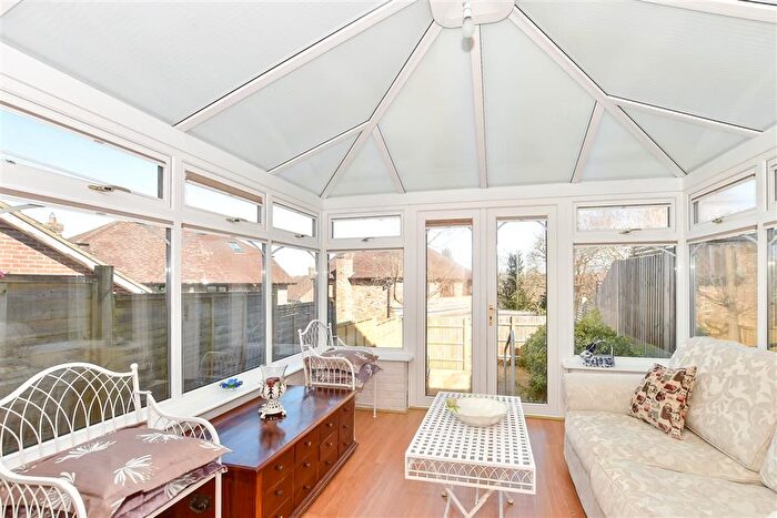 3 Bedroom Terraced House For Sale In Goldcrest Drive, Ridgewood, Uckfield, East Sussex, TN22