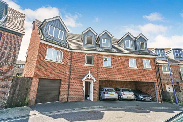 2 Bedroom Flat To Rent In Inwood House, Lewis Road, Selsey, PO20