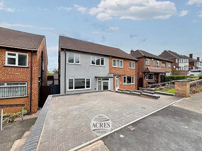 3 Bedroom Semi-Detached House For Sale In Foden Road, Great Barr, Birmingham, B42