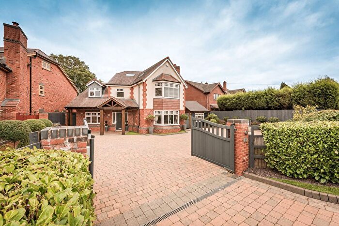 4 Bedroom Detached House For Sale In Green Lane, Aldridge, WS9