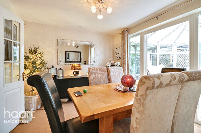 4 Bedroom Detached House For Sale In Lockham Farm Avenue, Maidstone, ME17