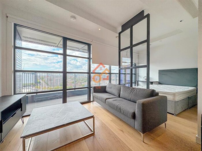Studio To Rent In Bridgewater House, Lookout Lane, London, E14
