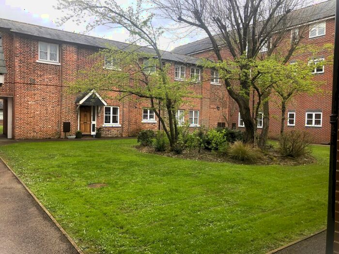 2 Bedroom Flat To Rent In The Cloisters, Junction Road, Andover, SP10
