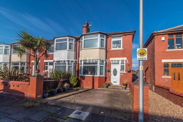 3 Bedroom Semi Detached House For Sale In Dryburgh Avenue, Blackpool, FY3