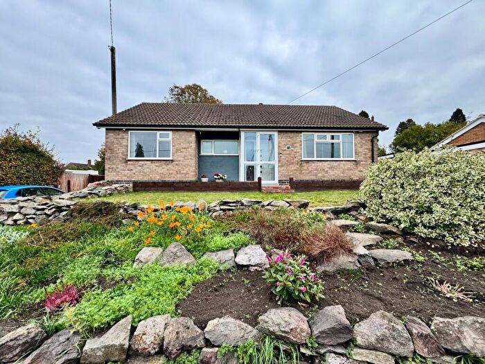 3 Bedroom Bungalow For Sale In Main Street, Thringstone, Coalville, LE67