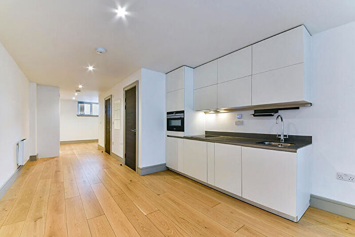 Studio To Rent In Spring Villa Road, Edgware, Middlesex, HA8