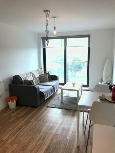 1 Bedroom Flat To Rent In Aire, Cross Green Lane, LS9