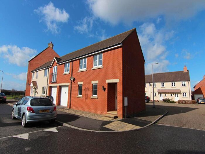2 Bedroom Coach House To Rent In Kent Avenue, West Wick, Weston-super-Mare, BS24