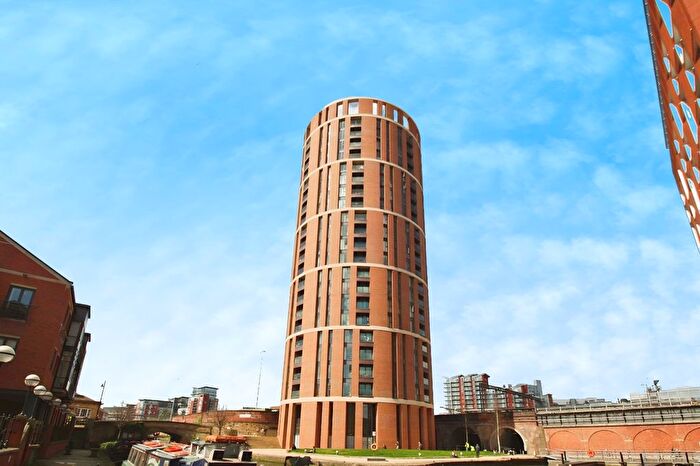 1 Bedroom Flat To Rent In Wharf Approach, Leeds, West Yorkshire, LS1