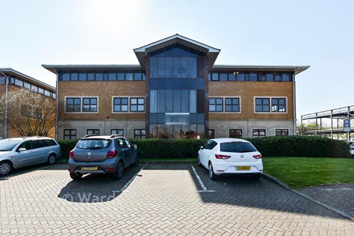 2 Bedroom Flat For Sale In Wraik Hill, Whitstable, Kent, CT5