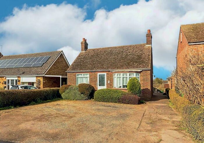 2 Bedroom Detached House For Sale In Kings Delph, Whittlesey, Peterborough, Cambridgeshire, PE7