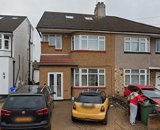 5 Bedroom Semi-Detached House To Rent In Park Mead, Harrow, HA2