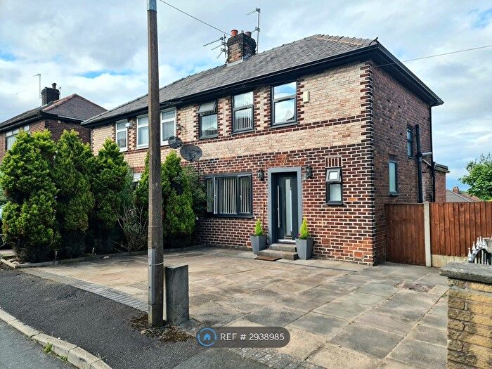 3 Bedroom Semi Detached House To Rent In Deacons Drive, Salford, M6