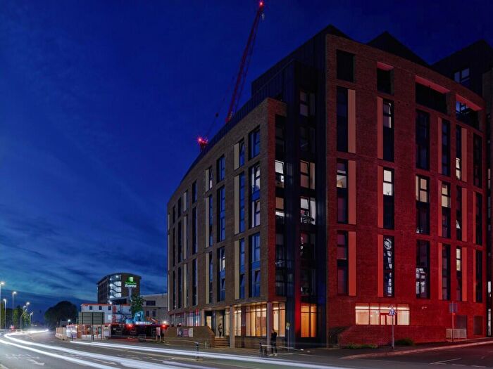 3 Bedroom Apartment To Rent In Kirkstall Road, Leeds, West Yorkshire, LS3