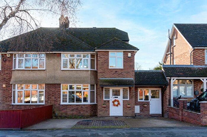 4 Bedroom Semi Detached House For Sale In Radegund Road, Cambridge, CB1
