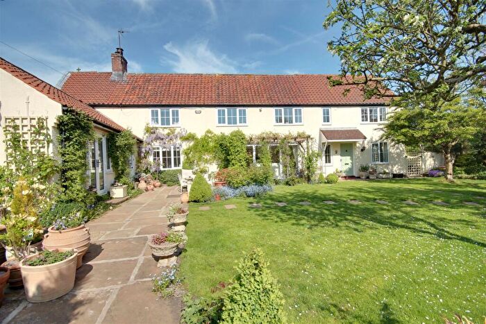 5 Bedroom Detached House For Sale In Church Lane, Ellerker, HU15