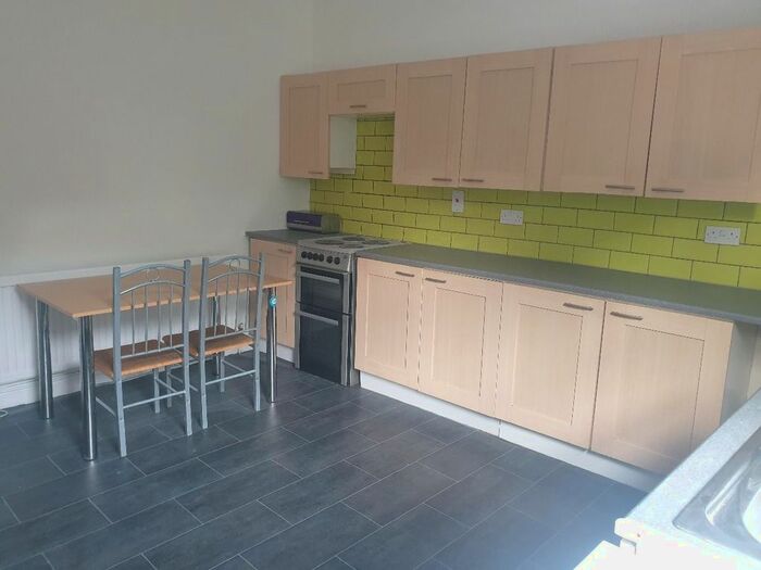 4 Bedroom Terraced House To Rent In Walters Terrace, Newland Avenue, Hull, HU5