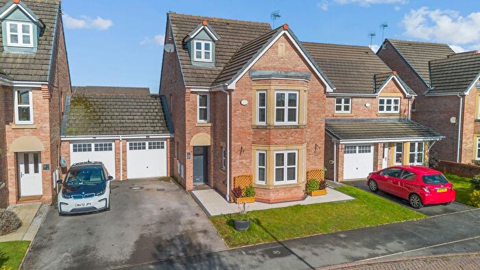 5 Bedroom Link Detached House For Sale In Honeysuckle Avenue, Warrington, WA5