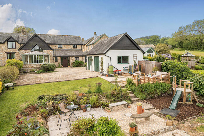 4 Bedroom Semi Detached House For Sale In Fordhayes Farm, Kilmington, Axminster, EX13