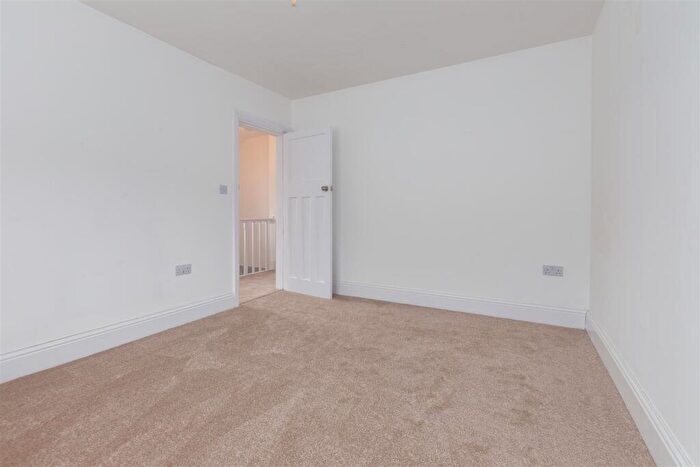 3 Bedroom Semi-Detached House For Sale In Wharfedale Road, Lancaster, LA1