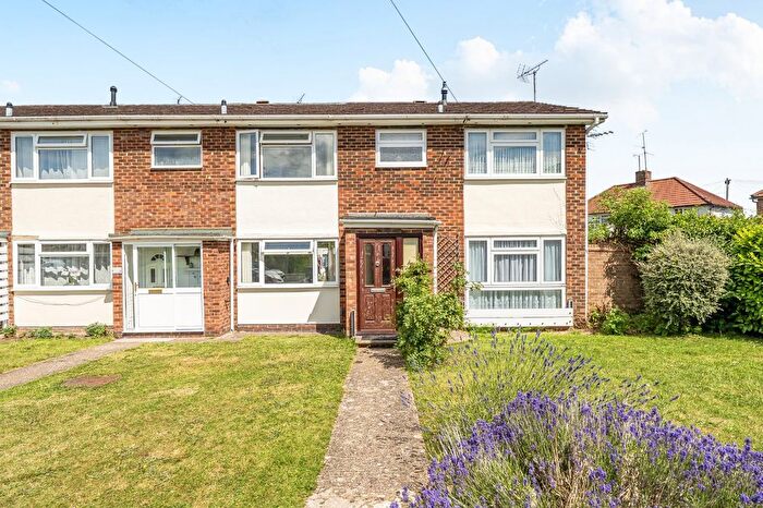 3 Bedroom End Terrace House For Sale In Byworth Close, Reading, RG2