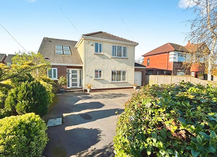 4 Bedroom Detached House For Sale In Station Road, Normanton, WF6