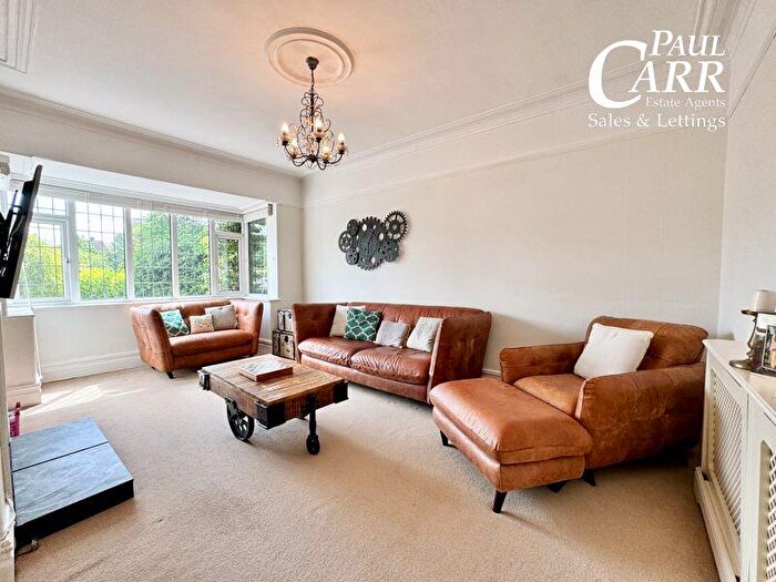 2 Bedroom Maisonette For Sale In Lichfield Road, Four Oaks, Sutton Coldfield, B74