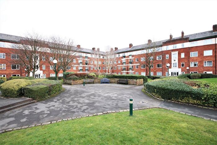 2 Bedroom Apartment To Rent In Redmires Court, St James Park, Salford, M5