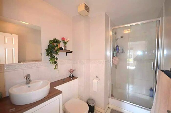 2 Bedroom Flat To Rent In Century House Forty Avenue, Wembley, HA9
