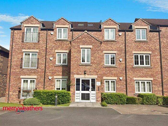 2 Bedroom Apartment To Rent In Woodlands, Broom Lane, Rotherham, S60